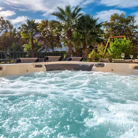 Lejlighed Place In The Sun - Free Out Door Jacuzzi - By Bedzy